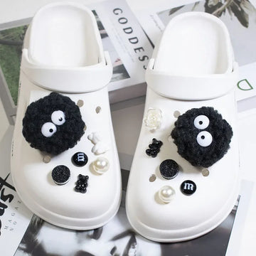 Black Plush Ball Shoes Charms for Furry Ball Cute Hole Shoe Charms Designer Lovely Accessories All-match Hot Sale 2024